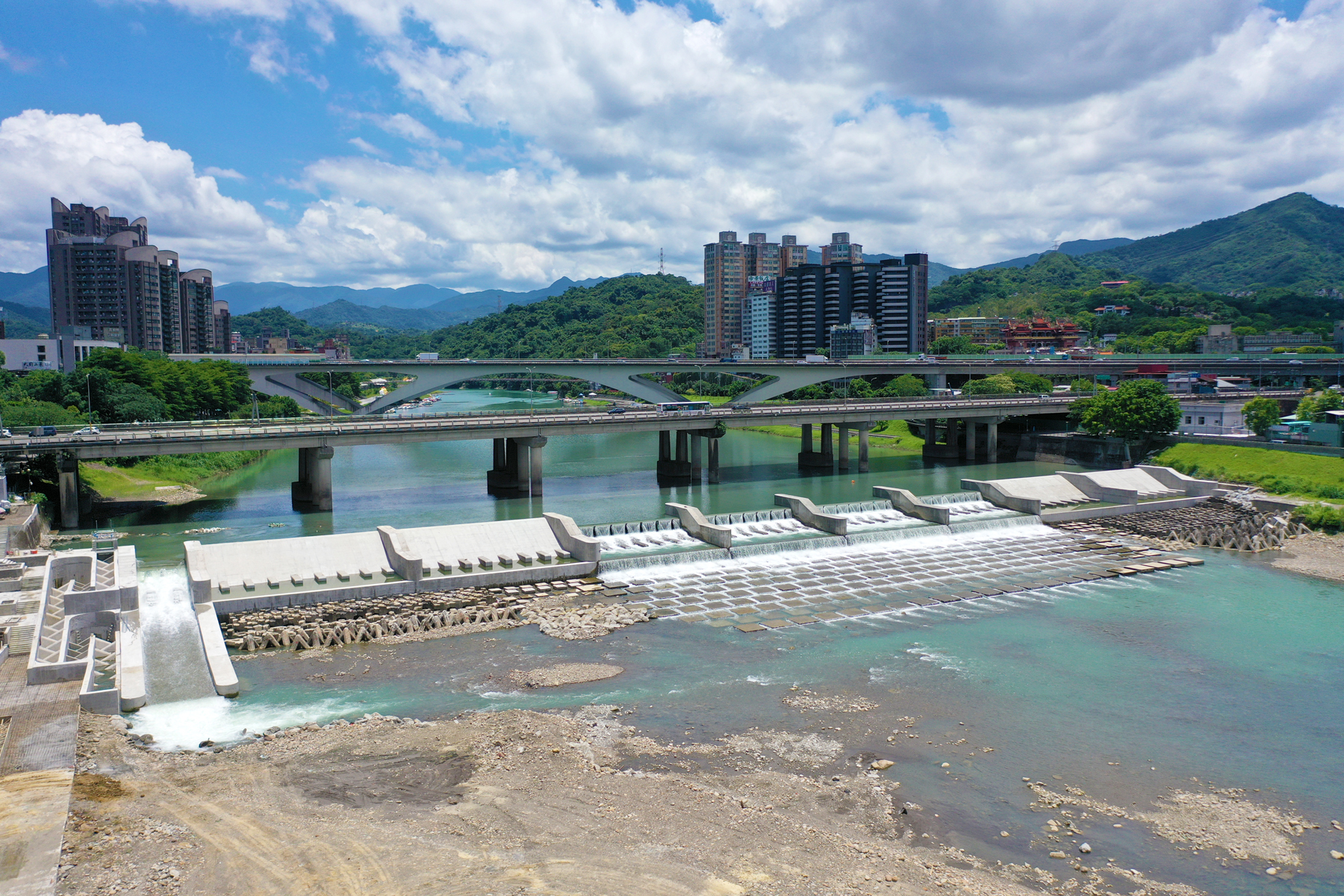 【新聞】安倉營造助攻新北市水利局打造全臺最大碧潭堰魚道