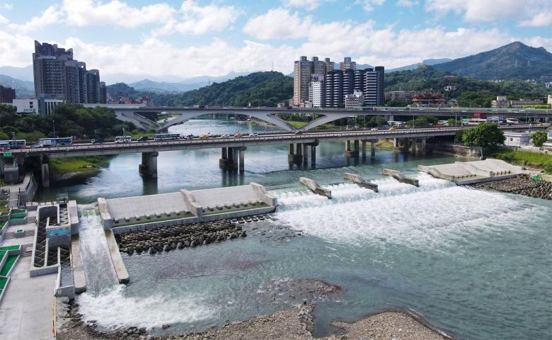 Rebuilding of Bitan Weir and Improving the Water Environment in Xindian Creek