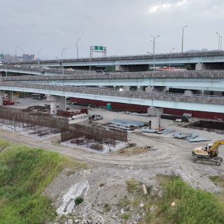二重疏洪道左岸加高工程