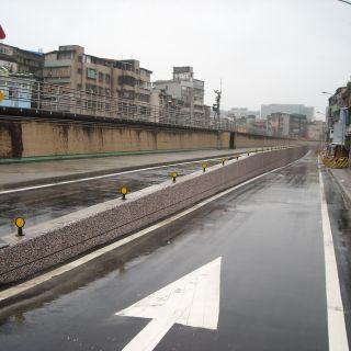 汐止大坑溪高架道路、東側闢建平面道路工程第一標