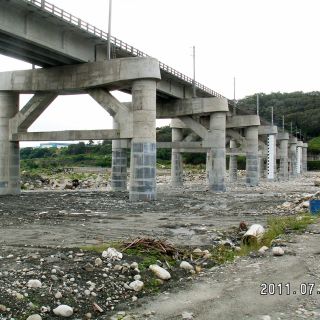 環島鐵路整體系統安全提昇計畫(臺中線大甲溪橋P2-P10橋基換底工程)